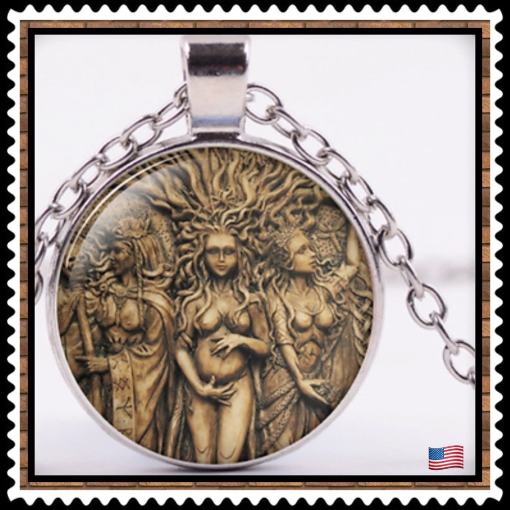 🆕 ✅ GLASS CABOCHON CHAIN NECKLACE
